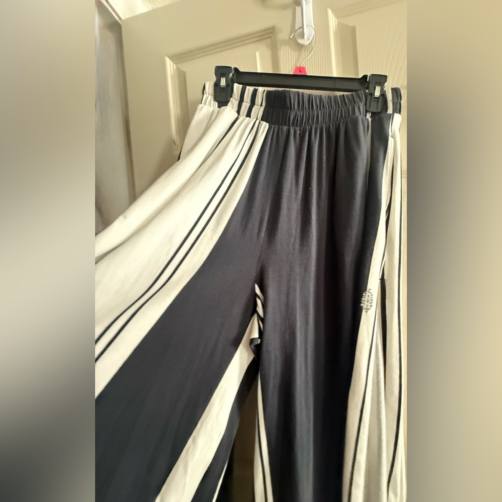 FP Movement by Free People Blue and White Wide-Leg Pants - Picture 4 of 11